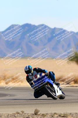 media/Jan-08-2022-SoCal Trackdays (Sat) [[1ec2777125]]/Turn 4 (1145am)/